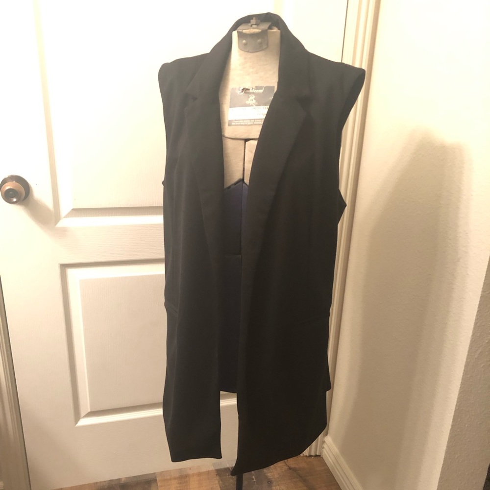 Adrienne Vittadini Long Black Vest